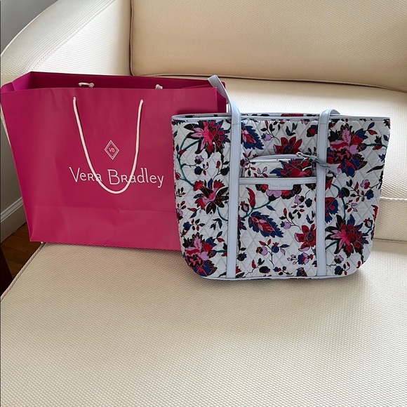 COPY - NWT Vera Bradley Tote With RFID Wallet in Vineyard Floral - Picture 3 of 14